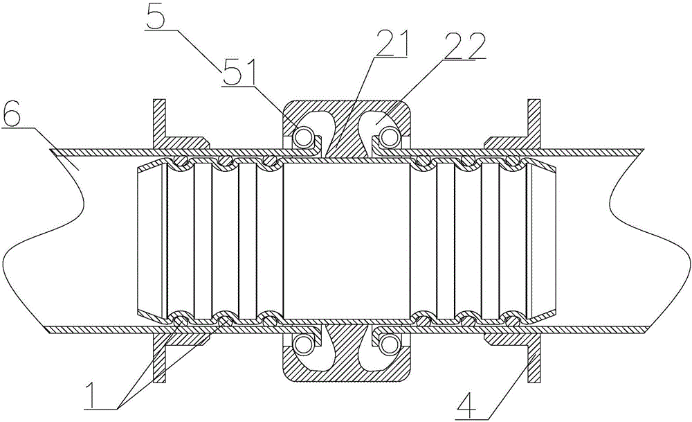 Rigid tube connecting piece with end provided with convex ring