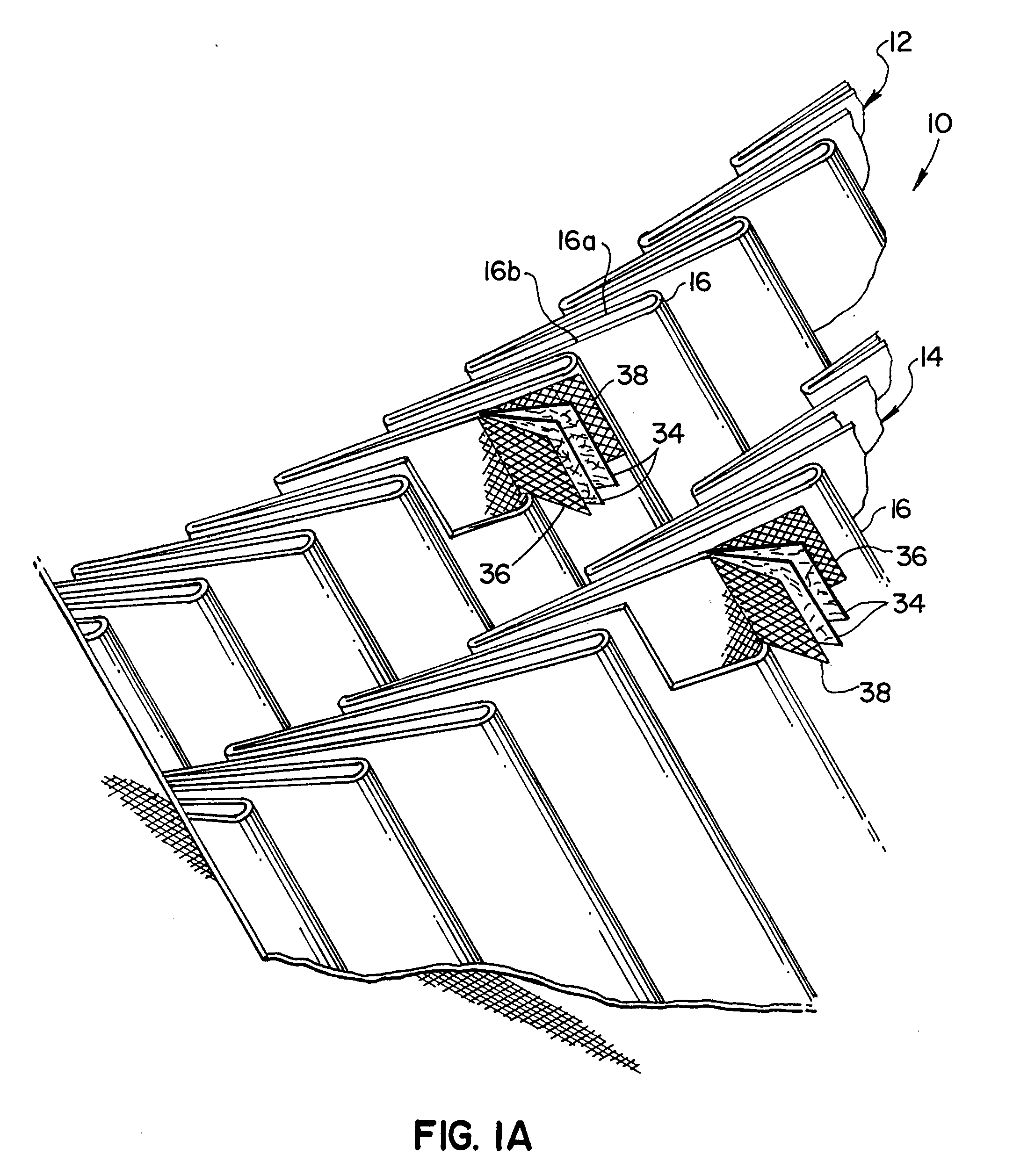 Circumferentially pleated filter assembly and method of forming the same