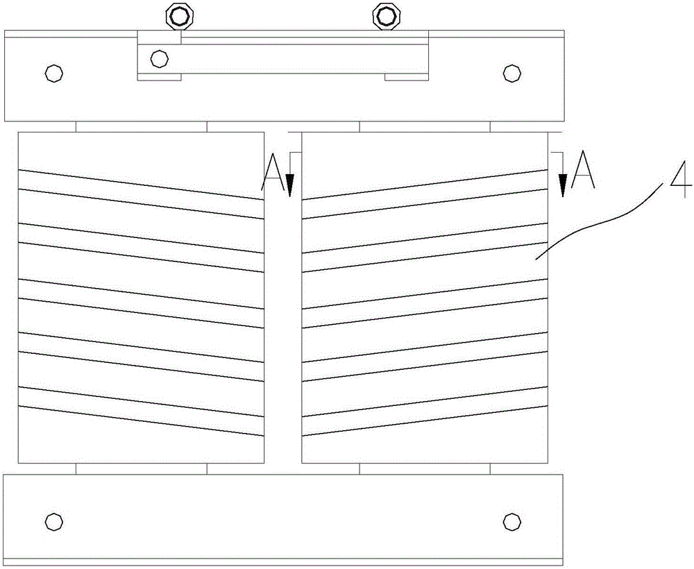 Low-voltage welding transformer and operation method thereof