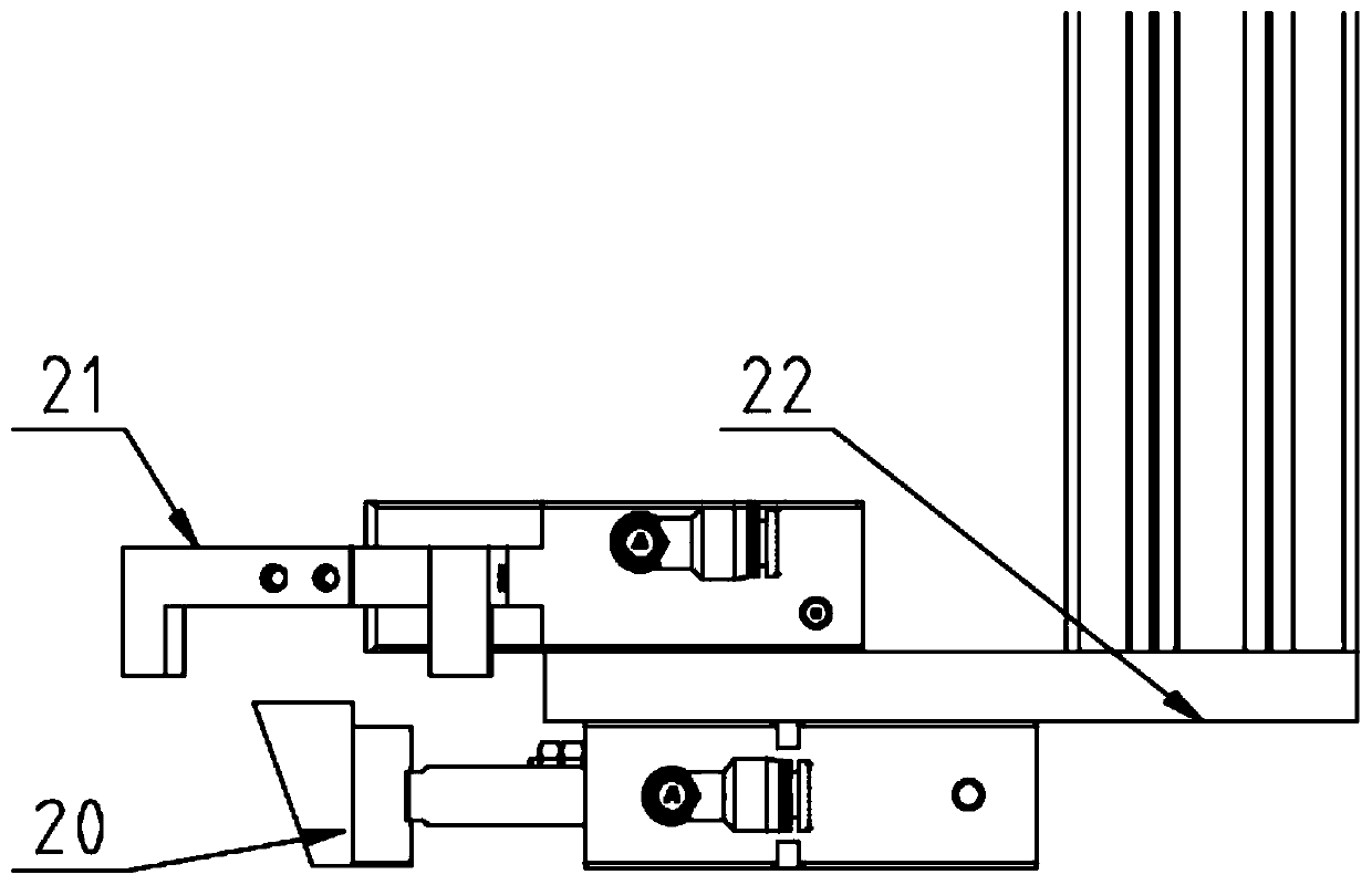 A car cylinder head feeding and reclaiming device