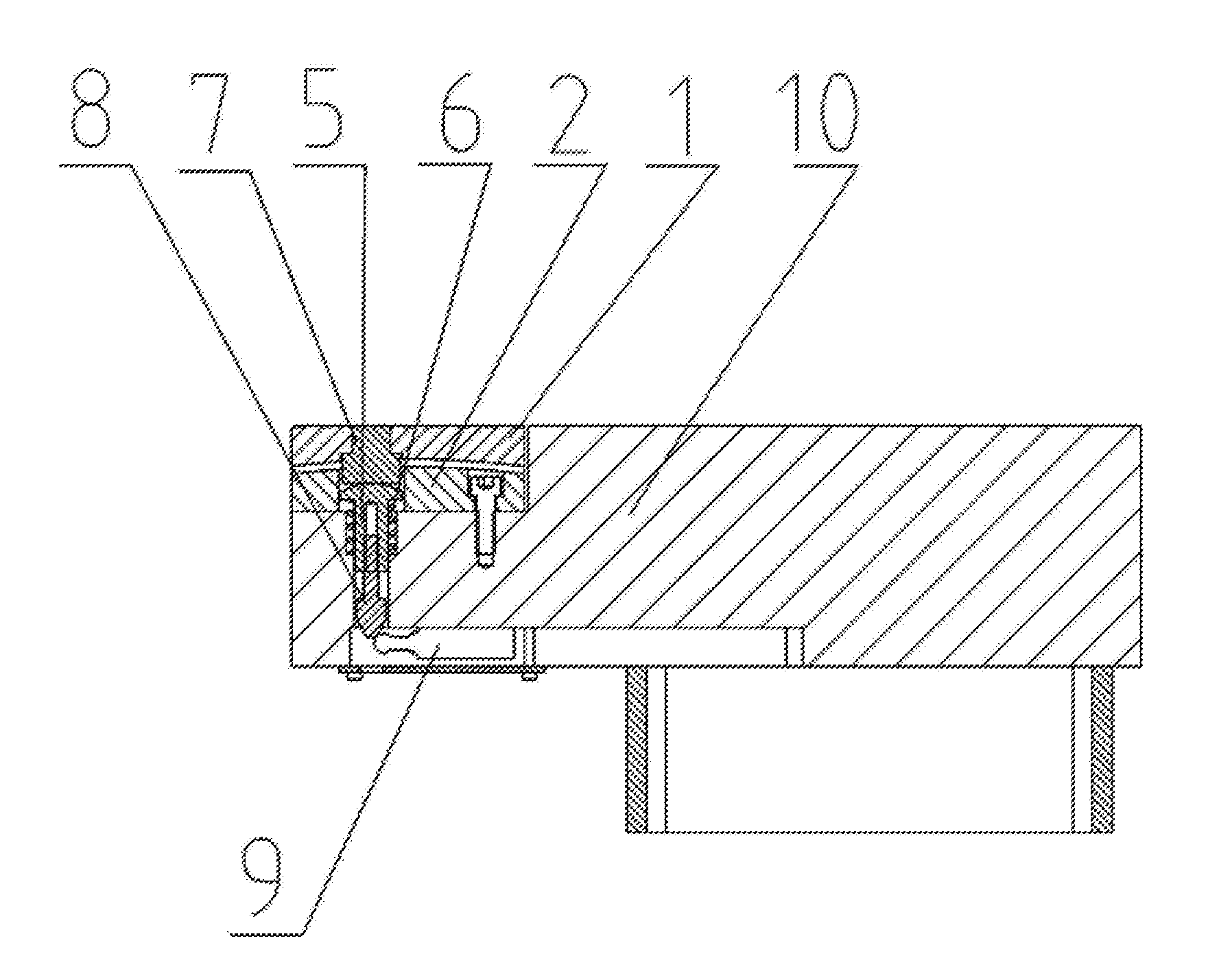 Self-adjusting supporting head