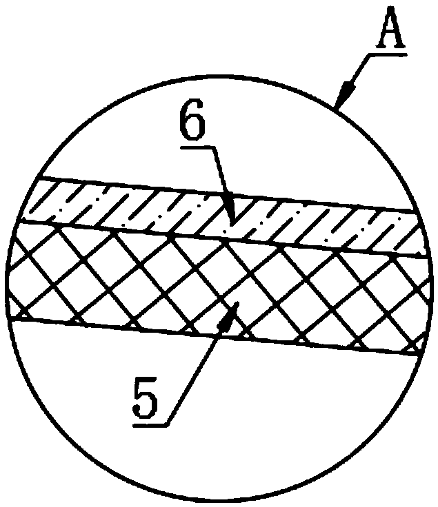 Ore crushing device for preventing dust from flying