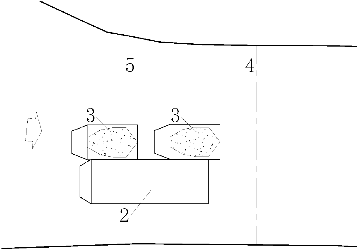 Closure method capable of avoiding deepwater dyke end slump