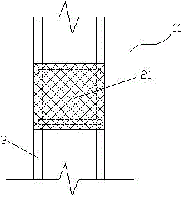 Device and method for embedding earth pressure gauge in deep muddy soil layer