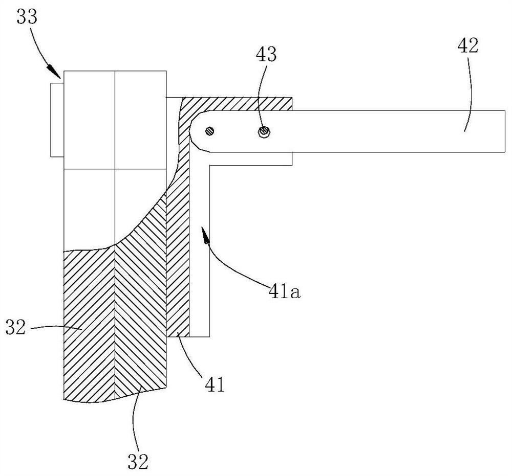 Novel solar panel folding device