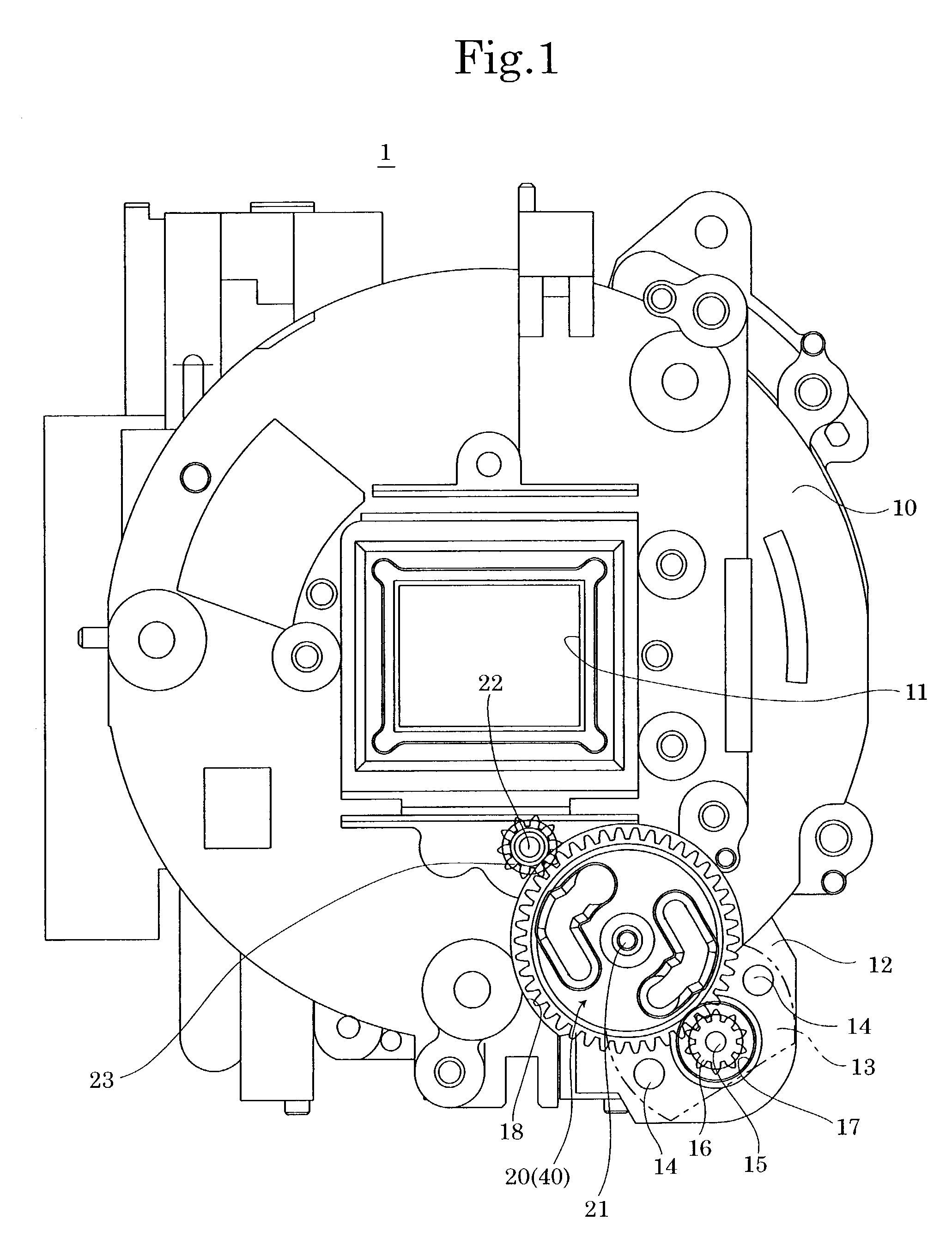 Gear mechanism with an idler gear, a gear mechanism with a device for eliminating backlash between gears, and a motor driving mechanism