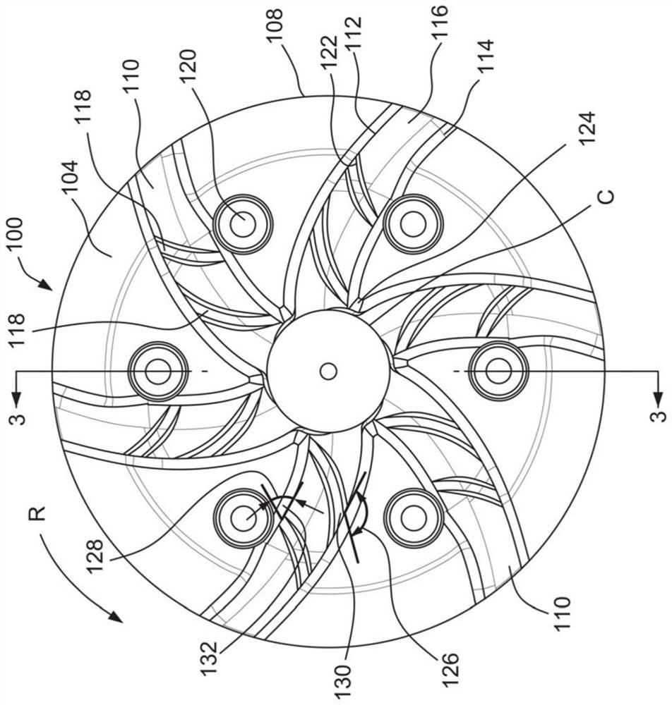 Cleaning notches and passages for a feeding or refining element