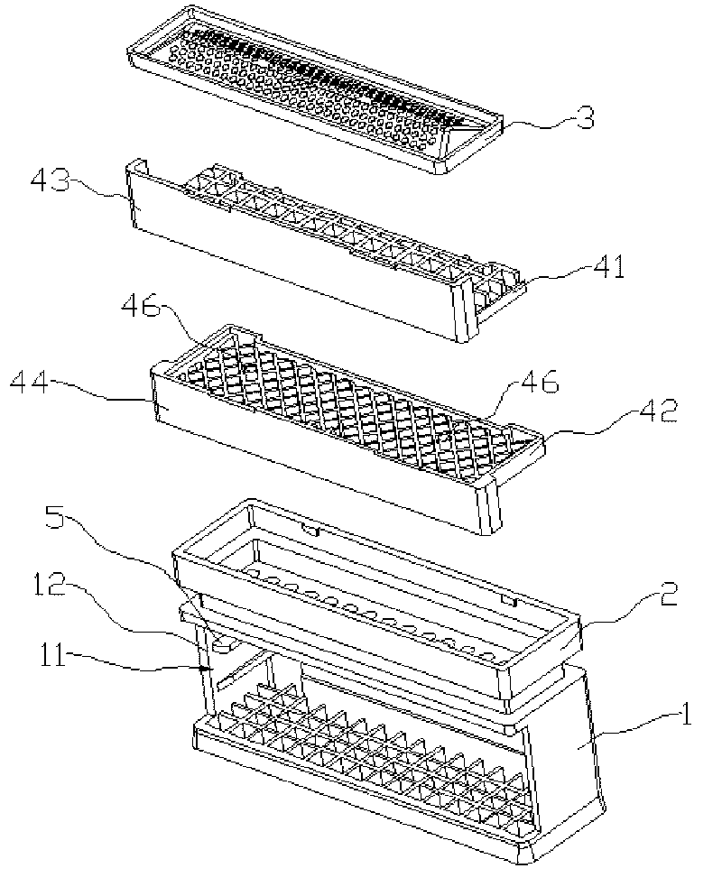 Foaming device of curved pipe faucet