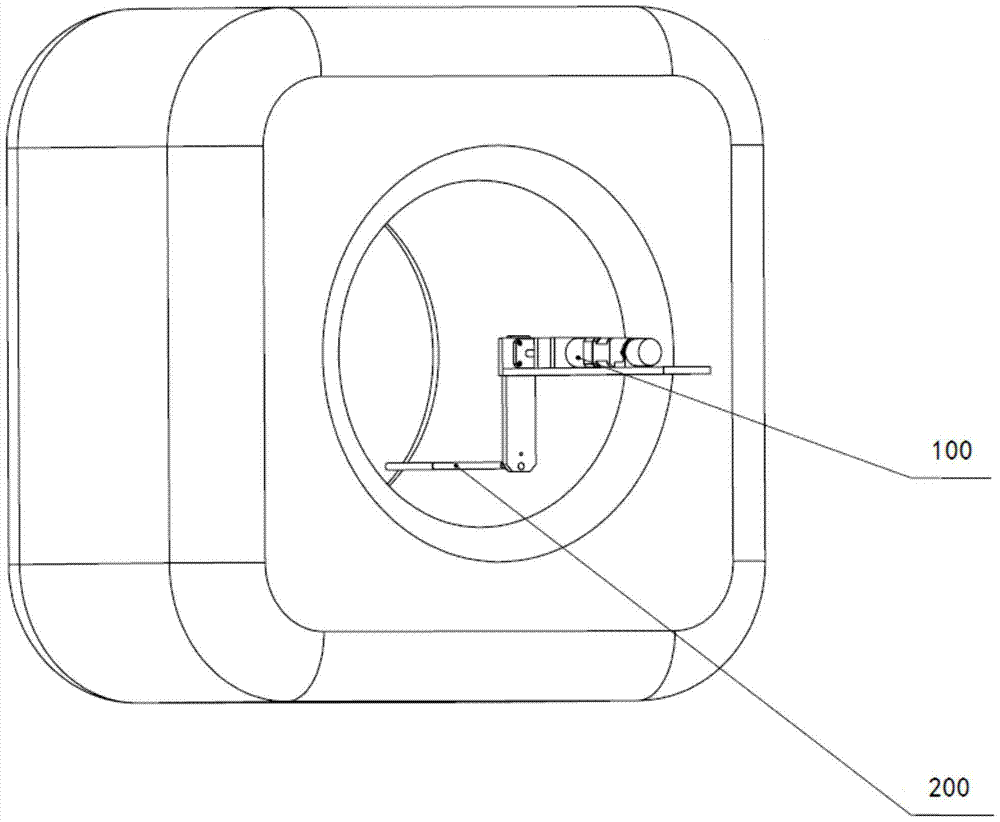 A kind of pet imaging rod source device and pet equipment