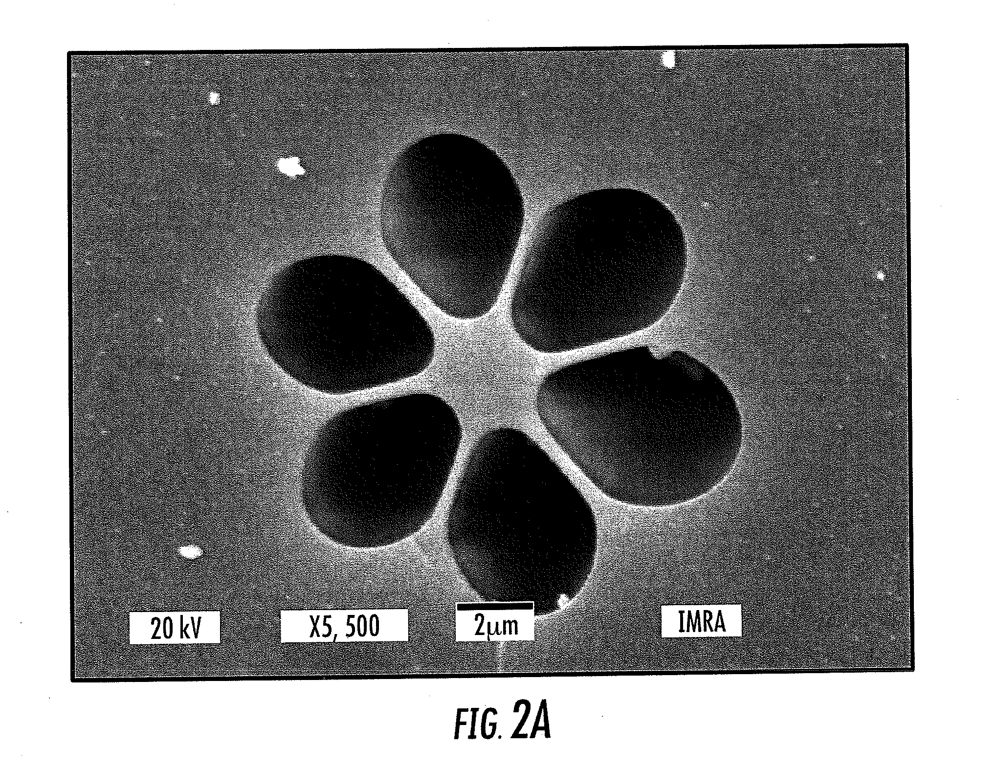 Broadband generation of coherent continua with optical fibers