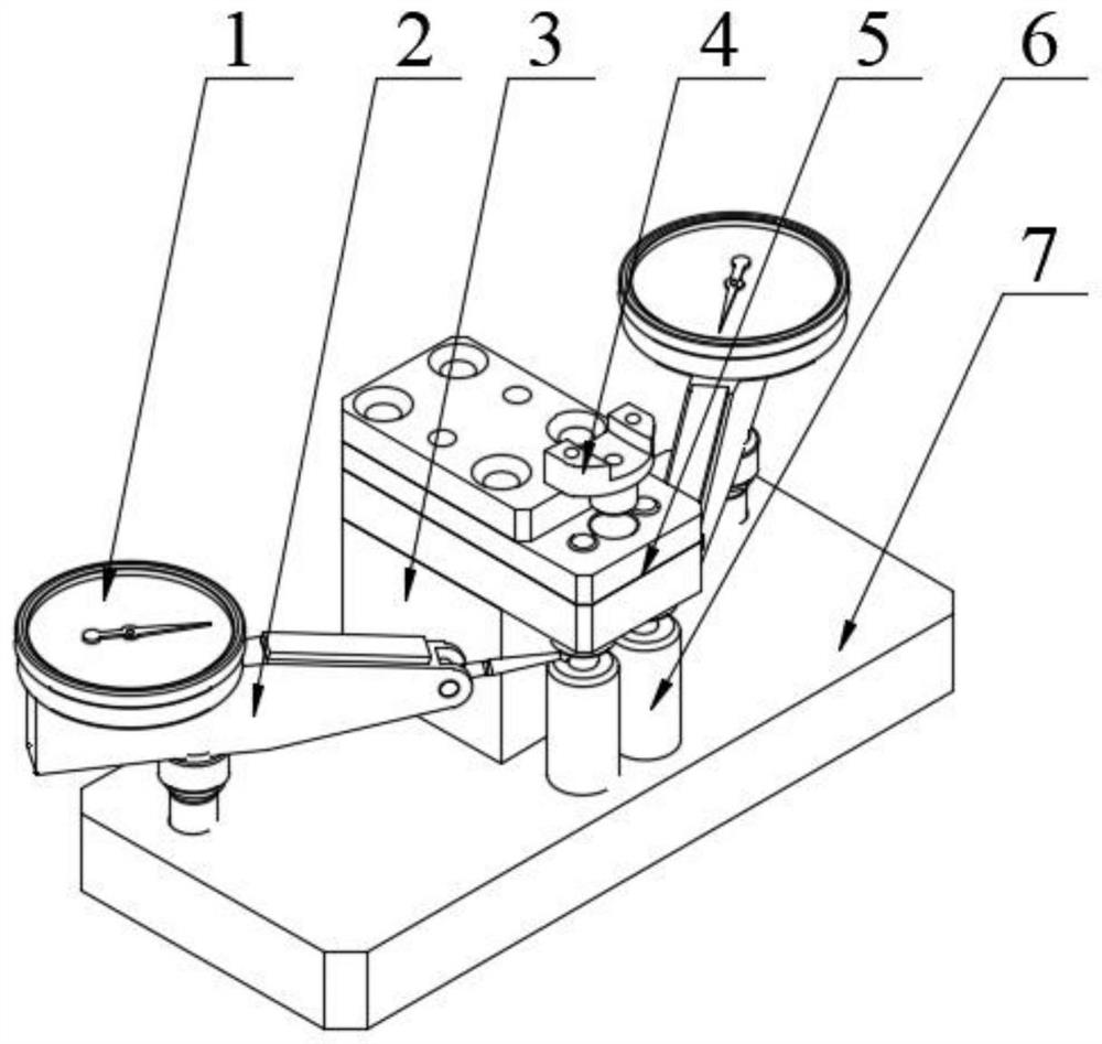 Inspection device for inspecting height difference of bottom surface of workpiece