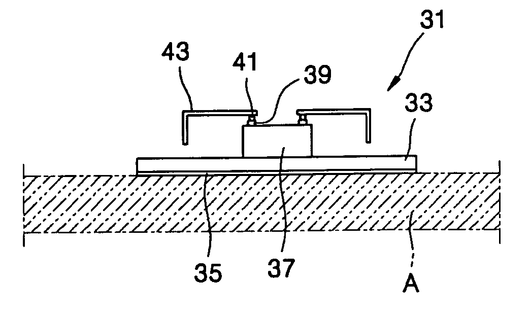 UHF RFID tag and method of manufacturing the same