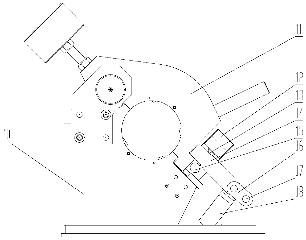 Clamping mechanism for pipe fitting