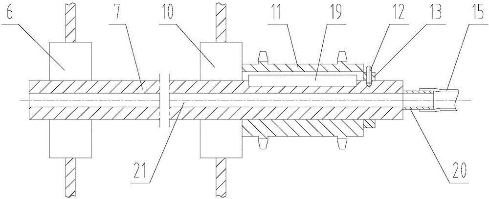 Fully automatic liquid sampling device and use method thereof