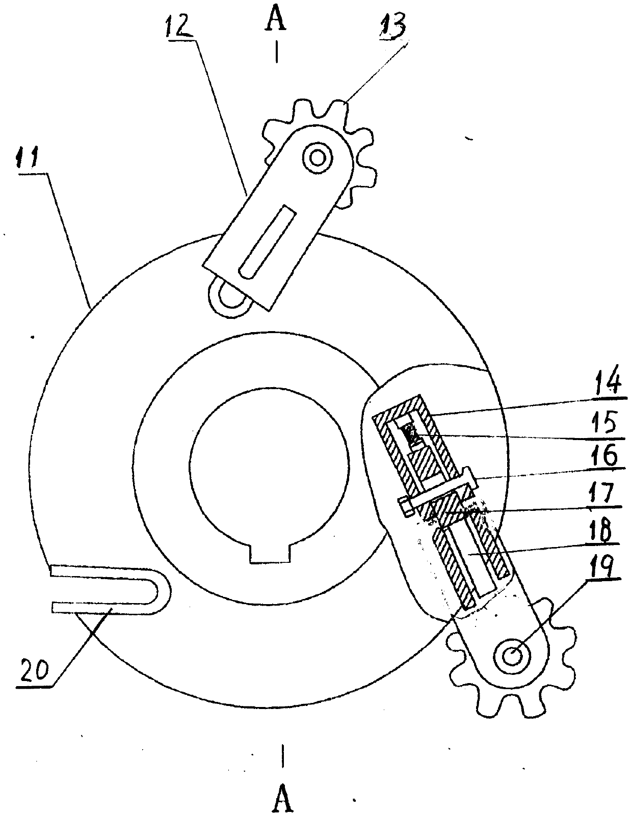 Screw hob roller and screw rolling brush combined road ice clearing machine