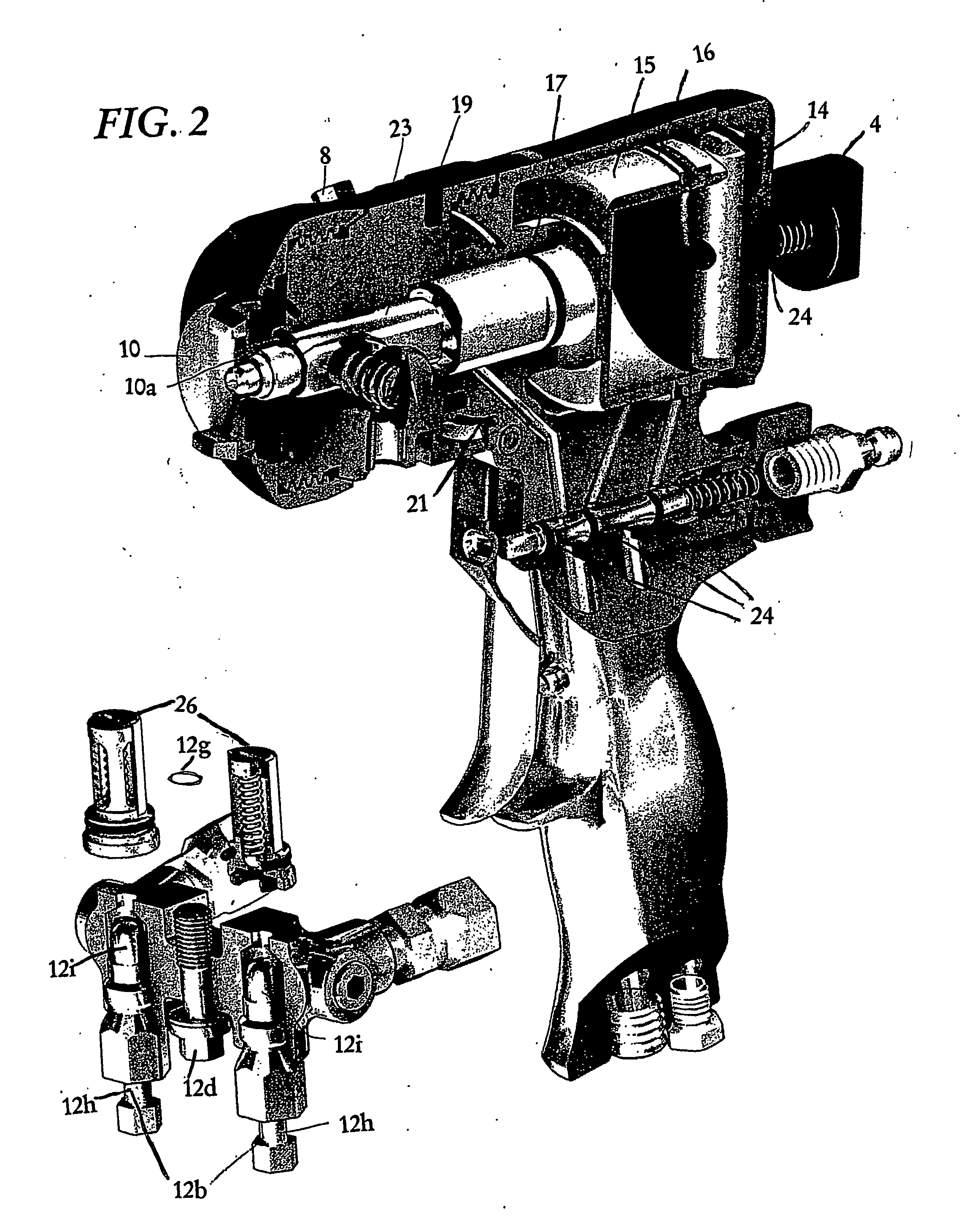 Plural component spray gun for fast setting materials