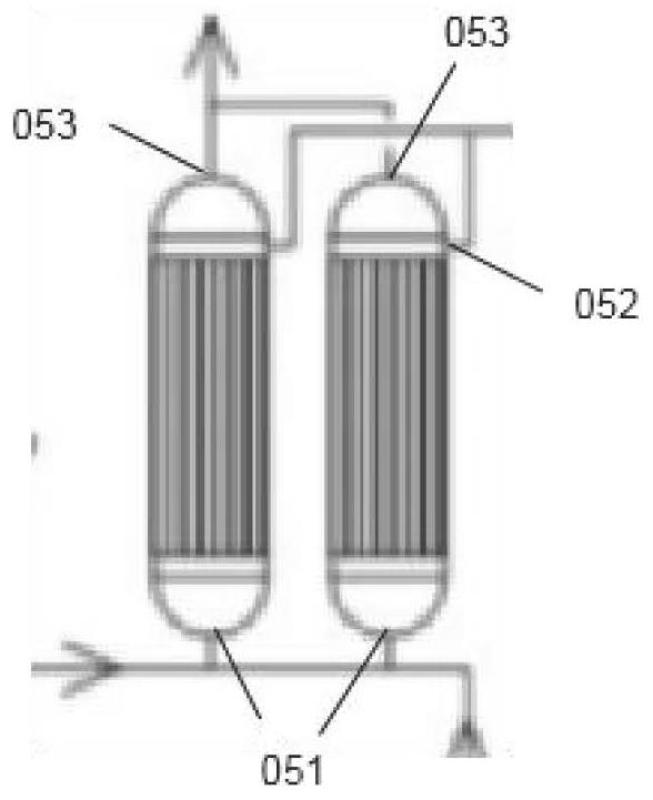 Ceramic membrane water filtering device and pretreatment method thereof