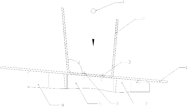 Method for bending rear crossbeam of heavy truck and bending die