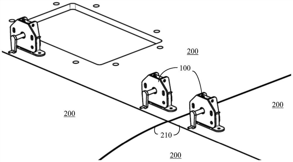 Decorative plate support assembly