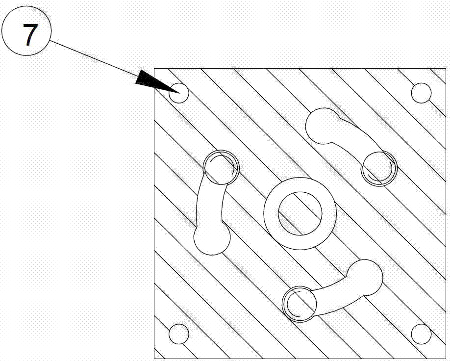 Bolt-free mounting structure for tripper