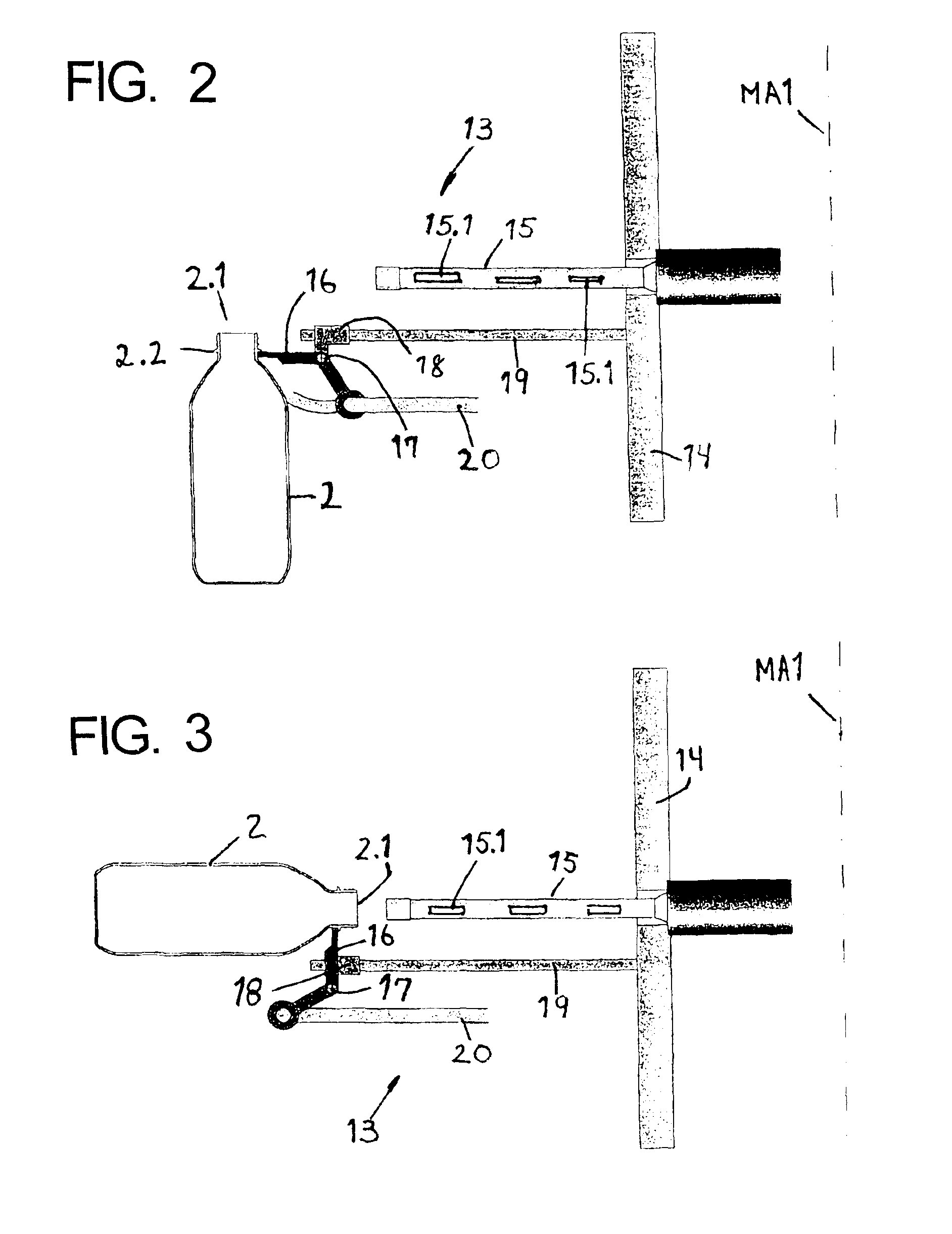 Method and apparatus for treating packaging and an installation for filling and closing packaging, including an apparatus for treating packaging