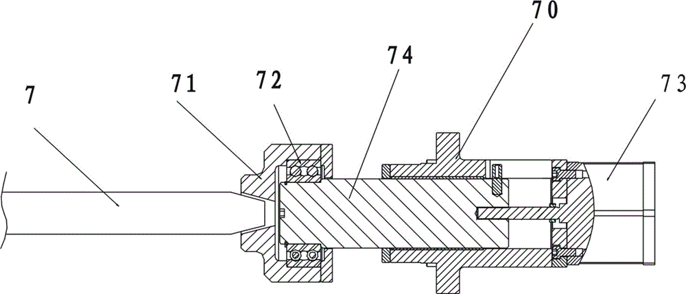 Automatic roll discharging and core feeding device and automatic roll discharging and core feeding method