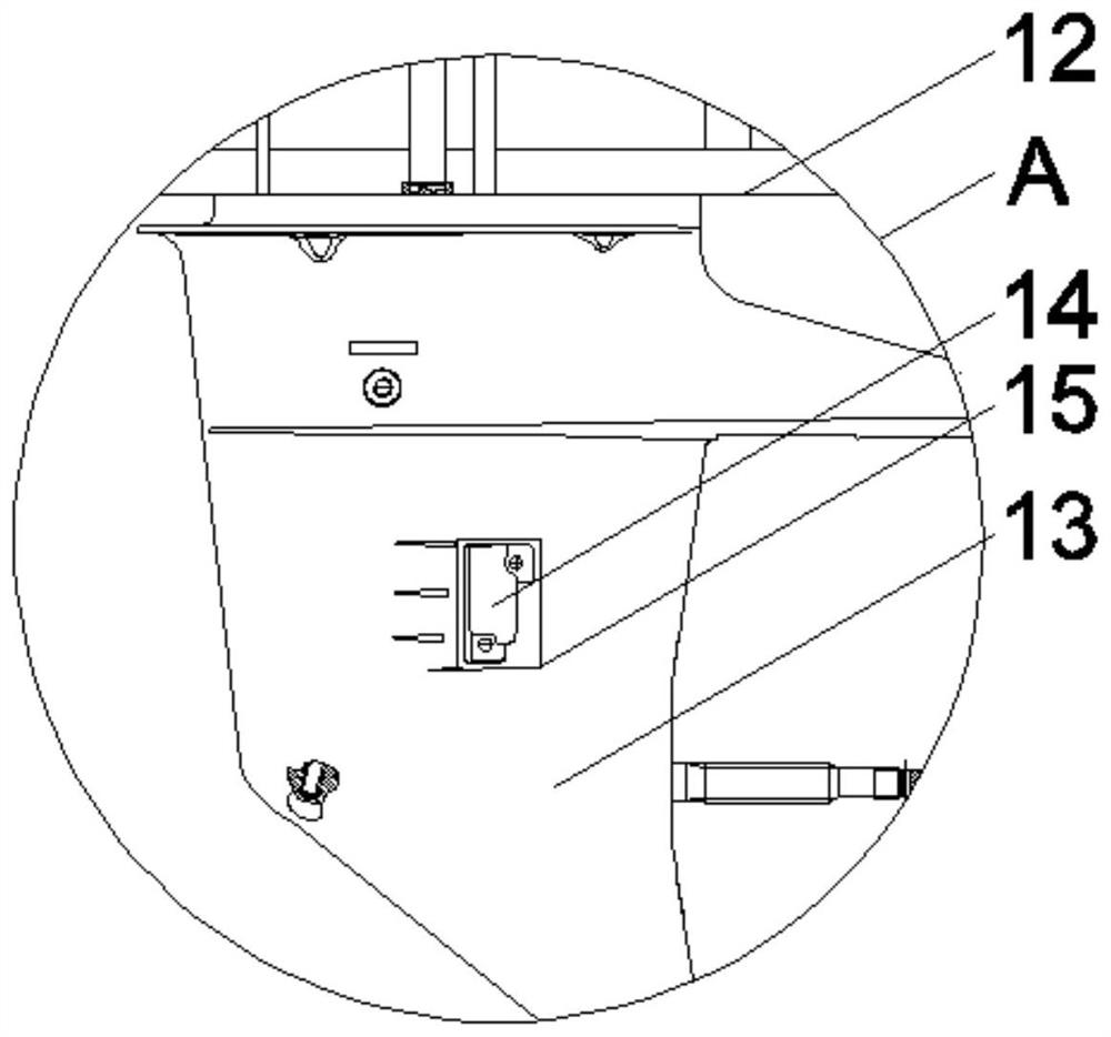 Outboard engine water flow testing device and testing method