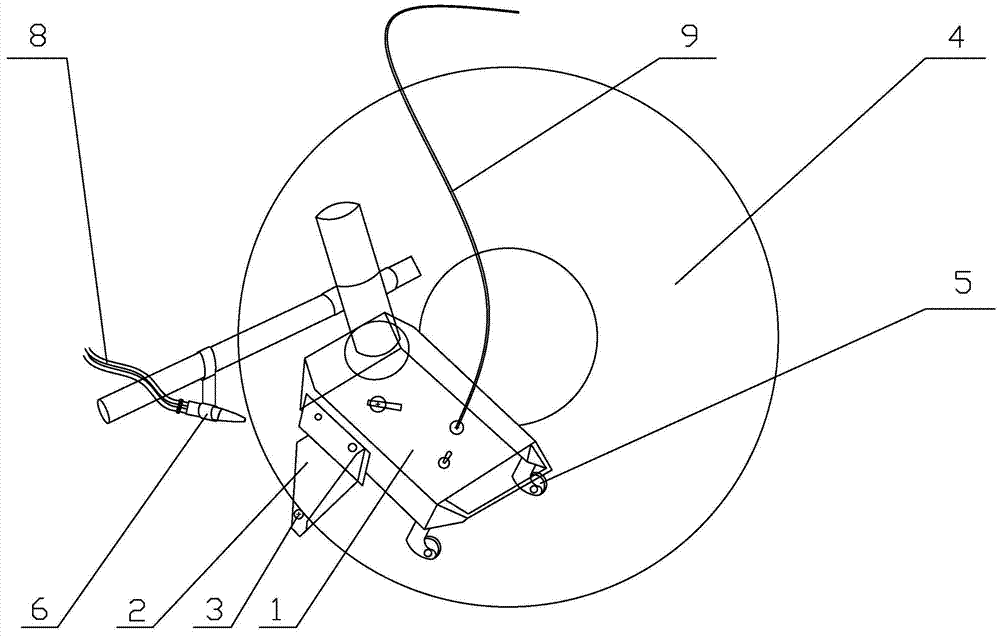 Groove cutting method and cutting equipment for trackless circular part board