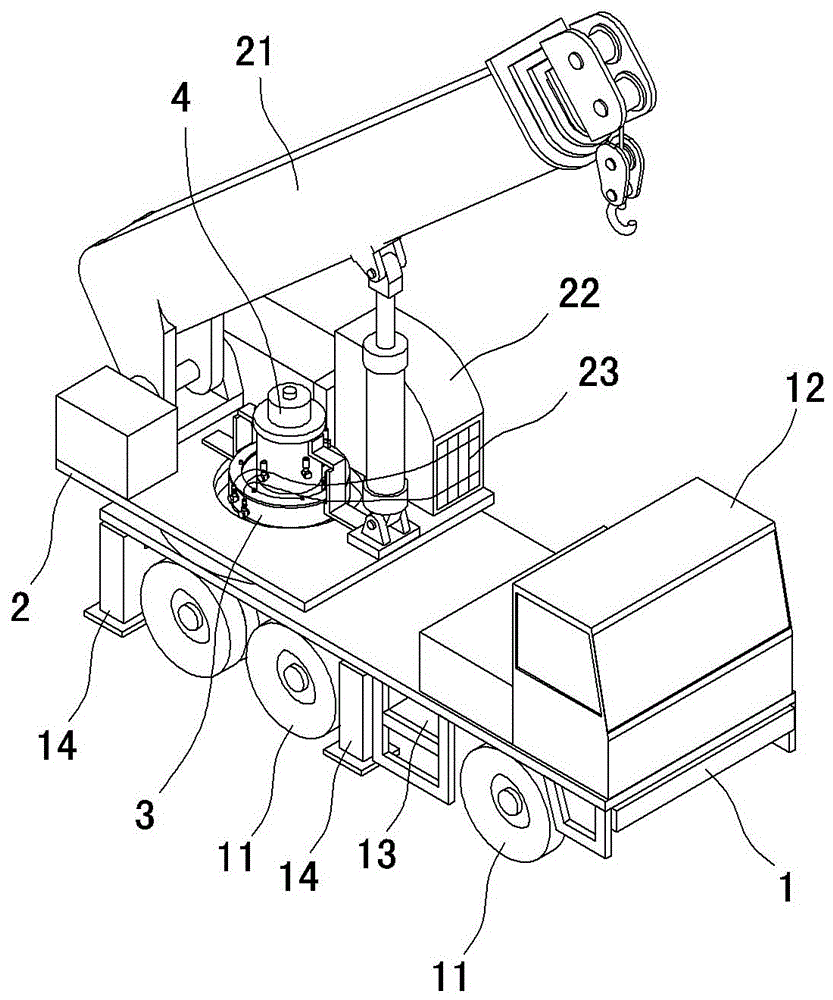 An autocrane heating a lifting control room by utilizing cooling water of a lower-vehicle engine