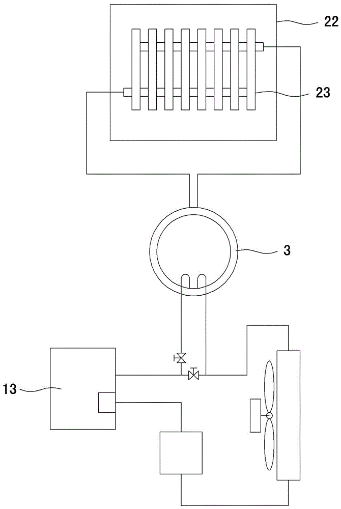 An autocrane heating a lifting control room by utilizing cooling water of a lower-vehicle engine