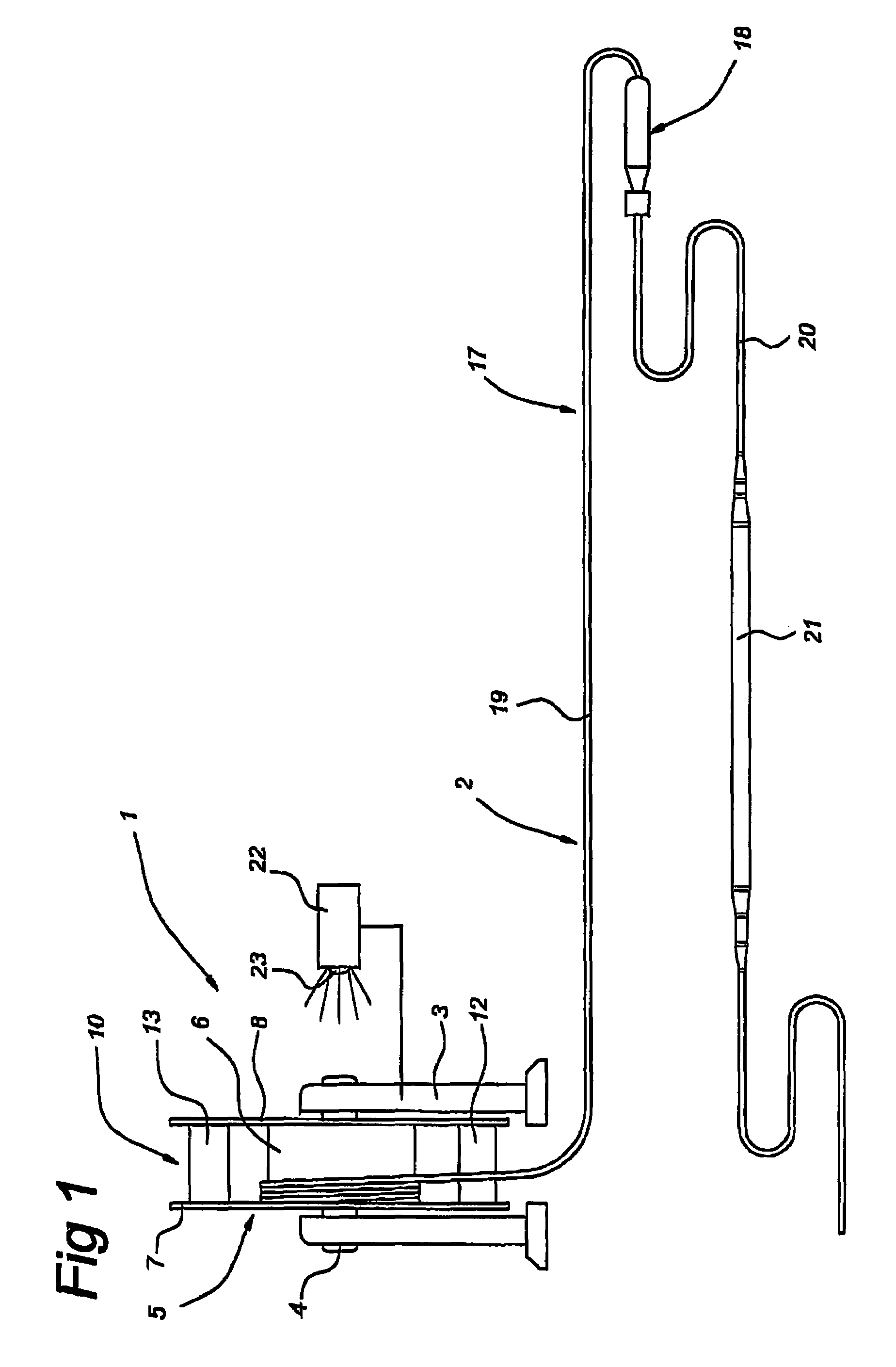 Winch for a segmented wire and method for operating said winch