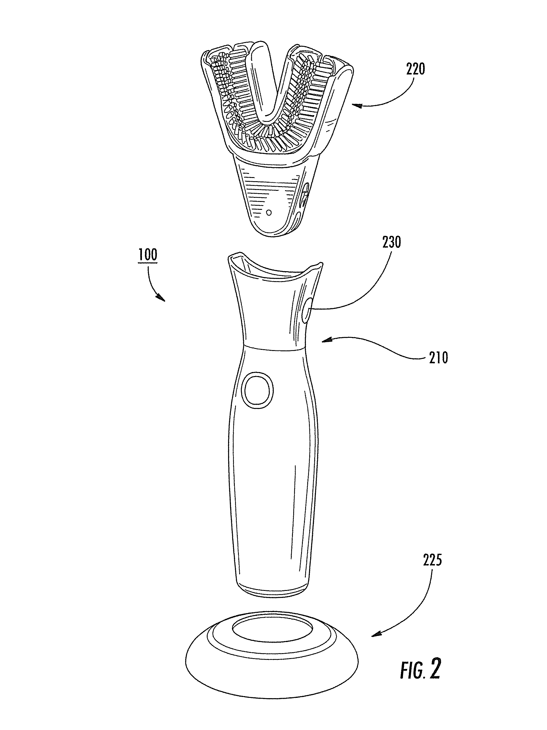 Apparatus and method for brushing teeth