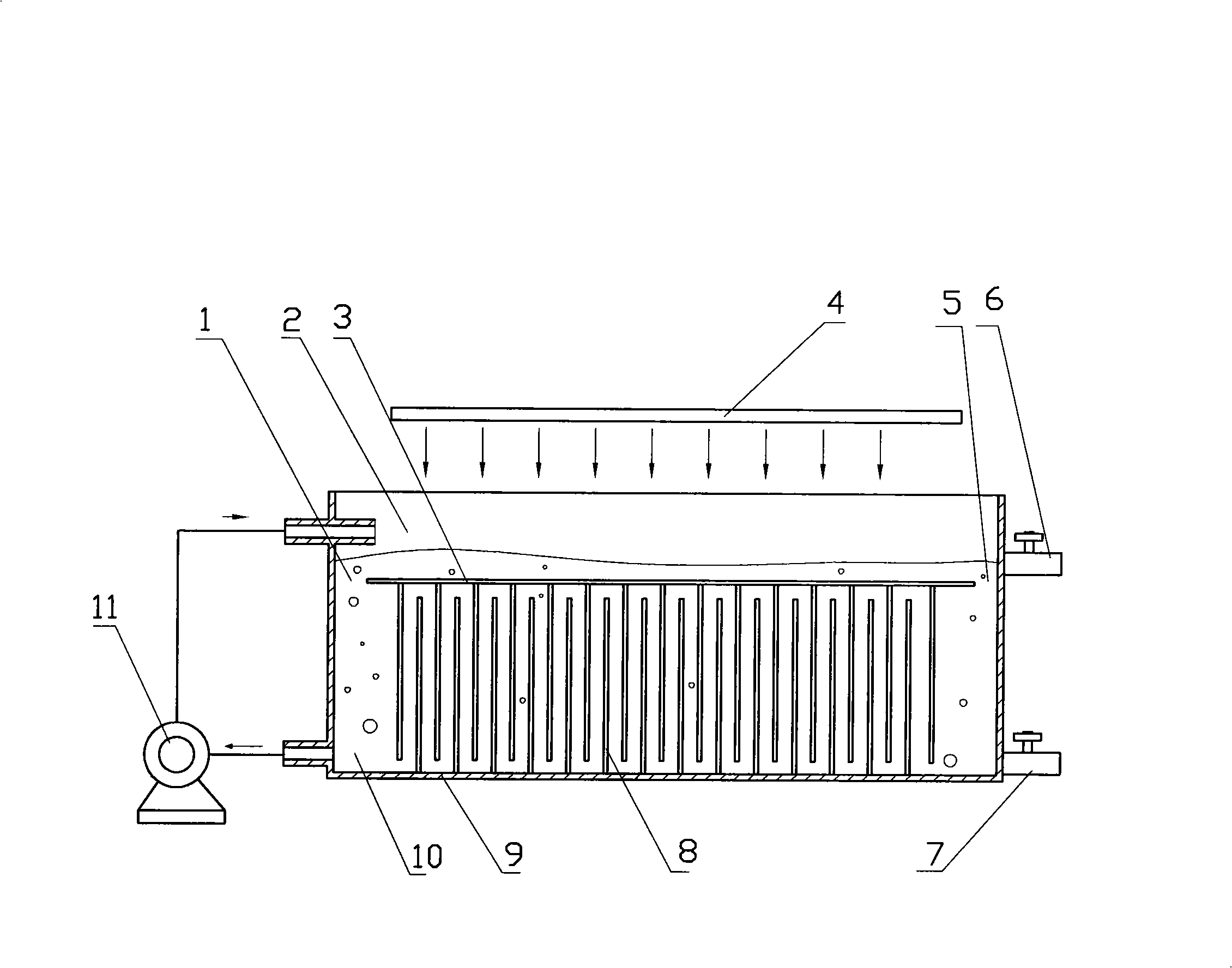 Water processing reactor integrating photocatalysis and biological degradation and method thereof