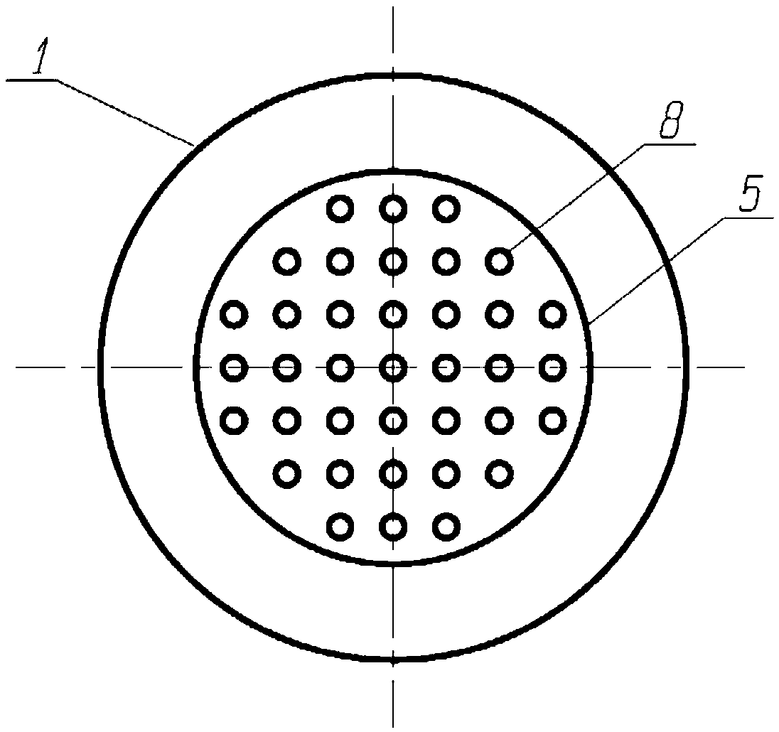 Fractionating tower feed distributing structure and fractionating tower