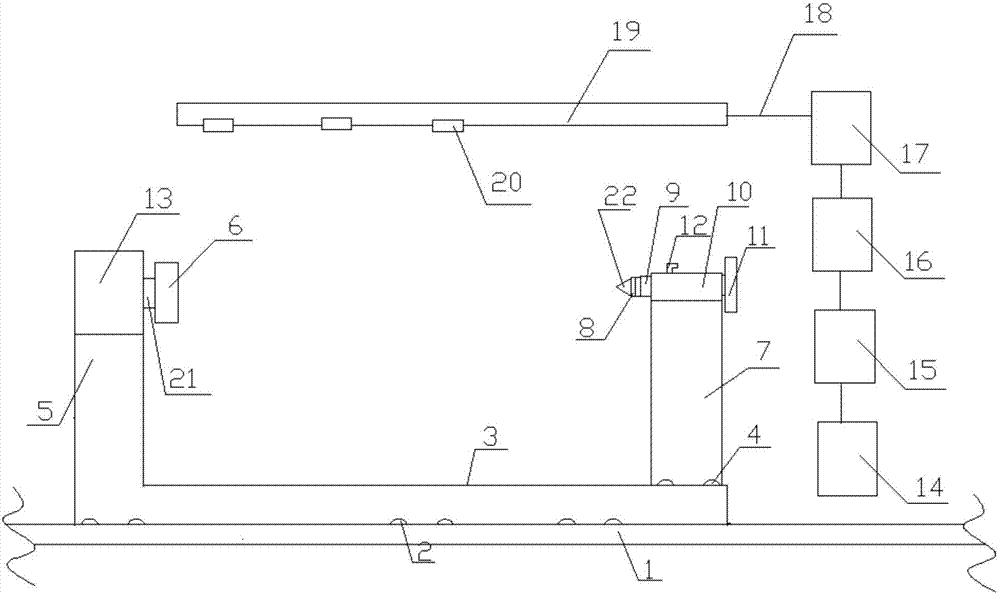 Spray coating device for on-water floating solid-core polyurea elastomer