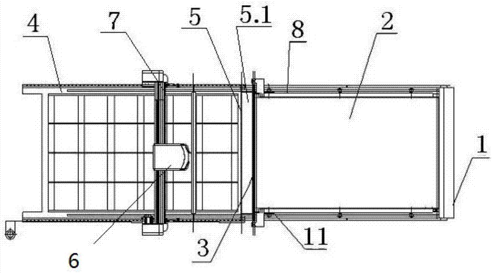 Automatic cutting bed and cutting processing method with cloth clamping dragging and precise positioning