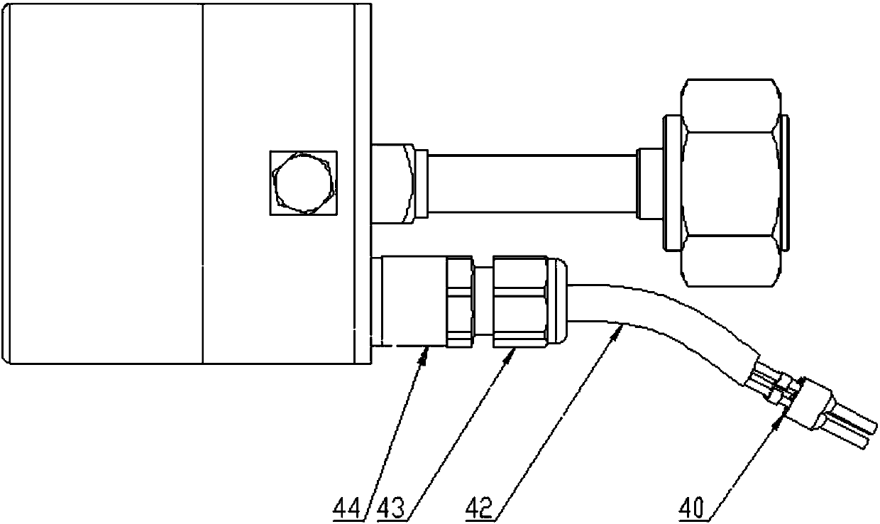 Highly-shake-resisting gas density relay