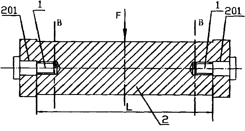 Small measuring range force transducer and method thereof for indirect measuring axle load