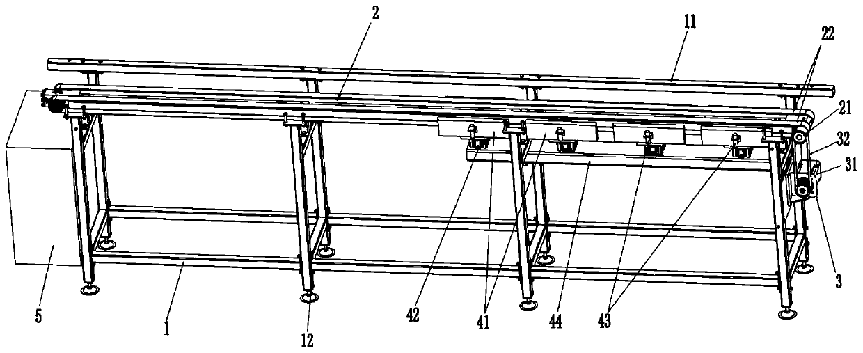 Workpiece arrangement conveying device