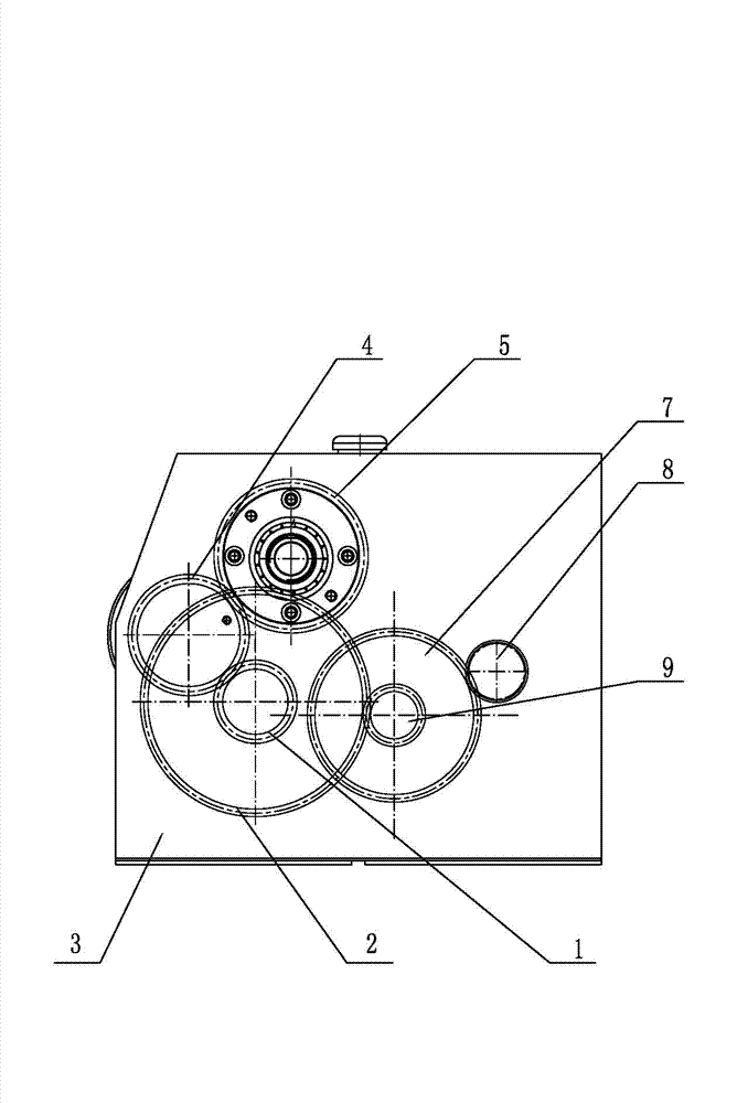 Transmission case for automatically removing backlash and cutting