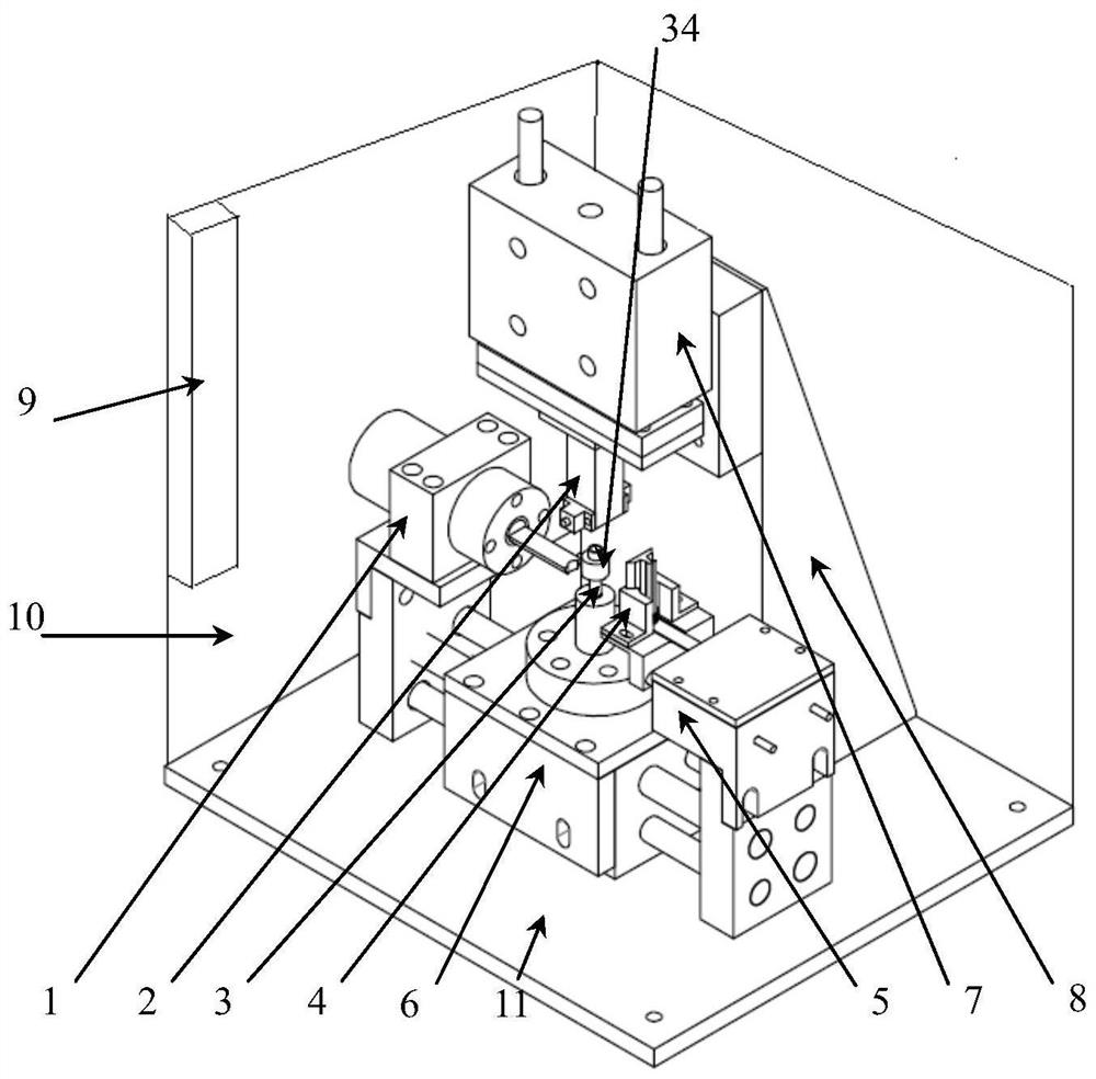 Automatic assembling device for elastic member