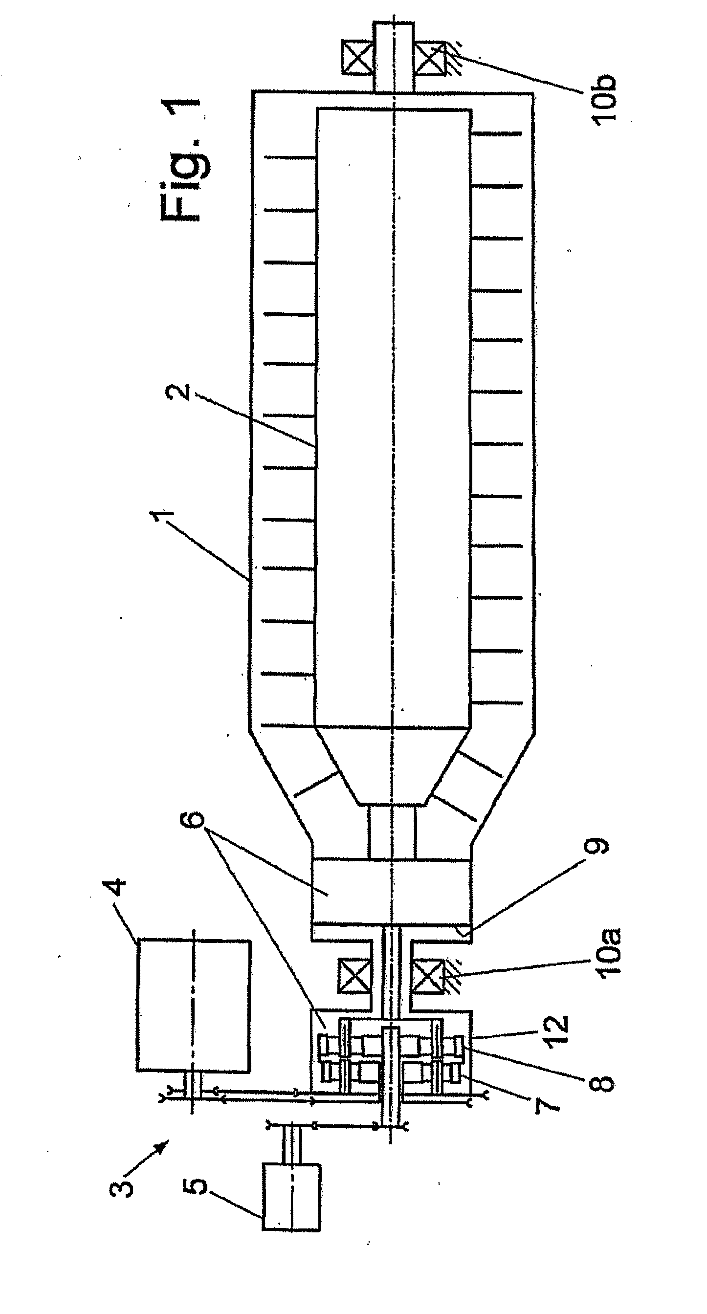 Helical conveyor centrifuge having a drive device