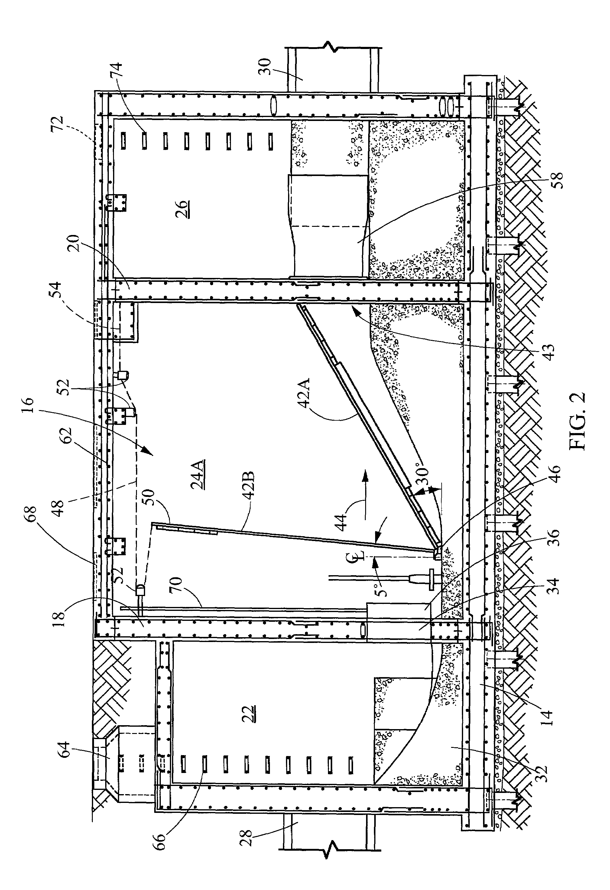 Apparatus and method for the removal of solids and floatables from a wastewater stream