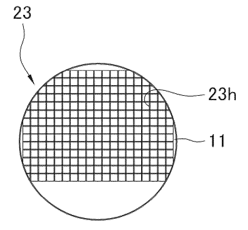 Sedimentation type liquid-liquid separator