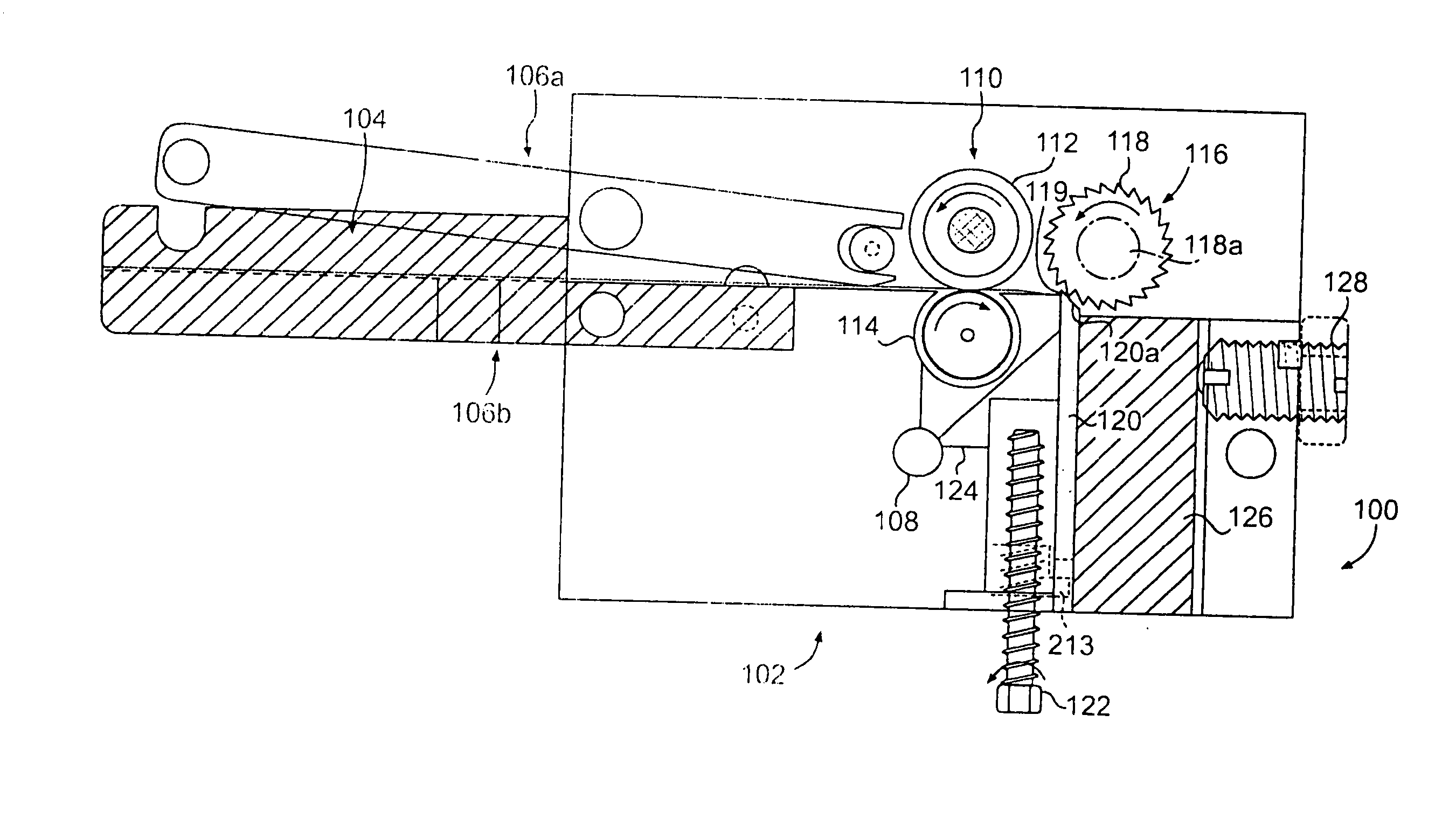 Double-secondary shredders in zero-clearance cutting systems