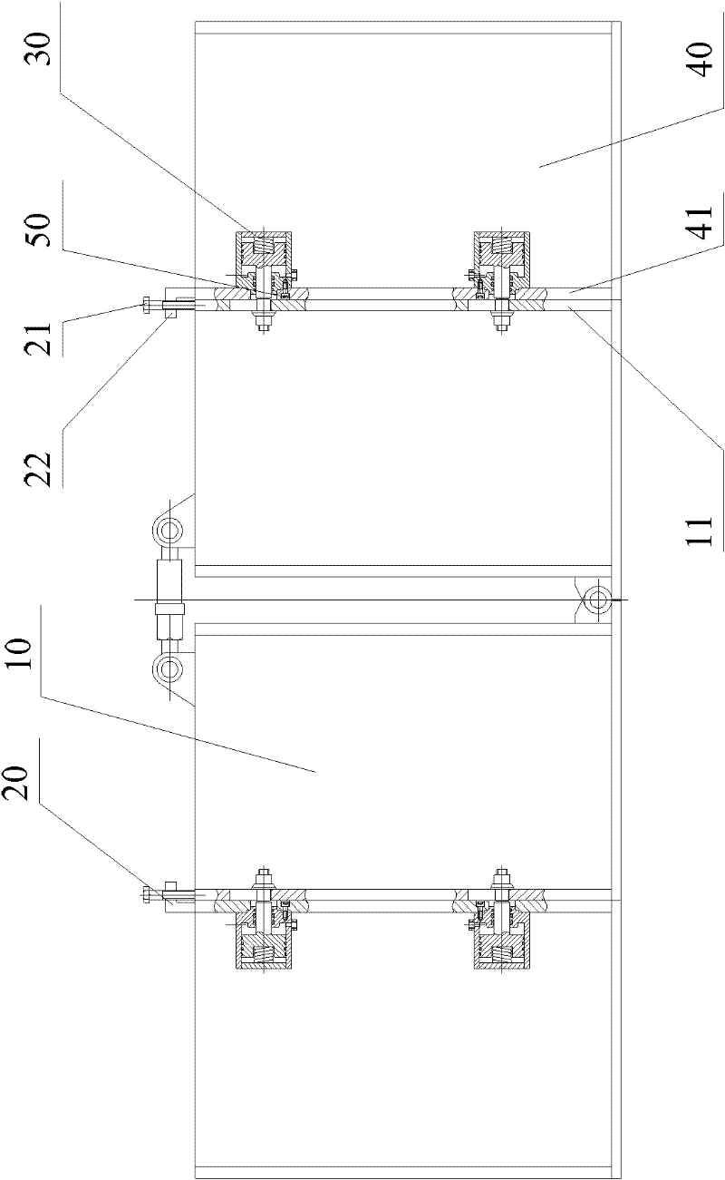 Spreading machine and ironing device thereof