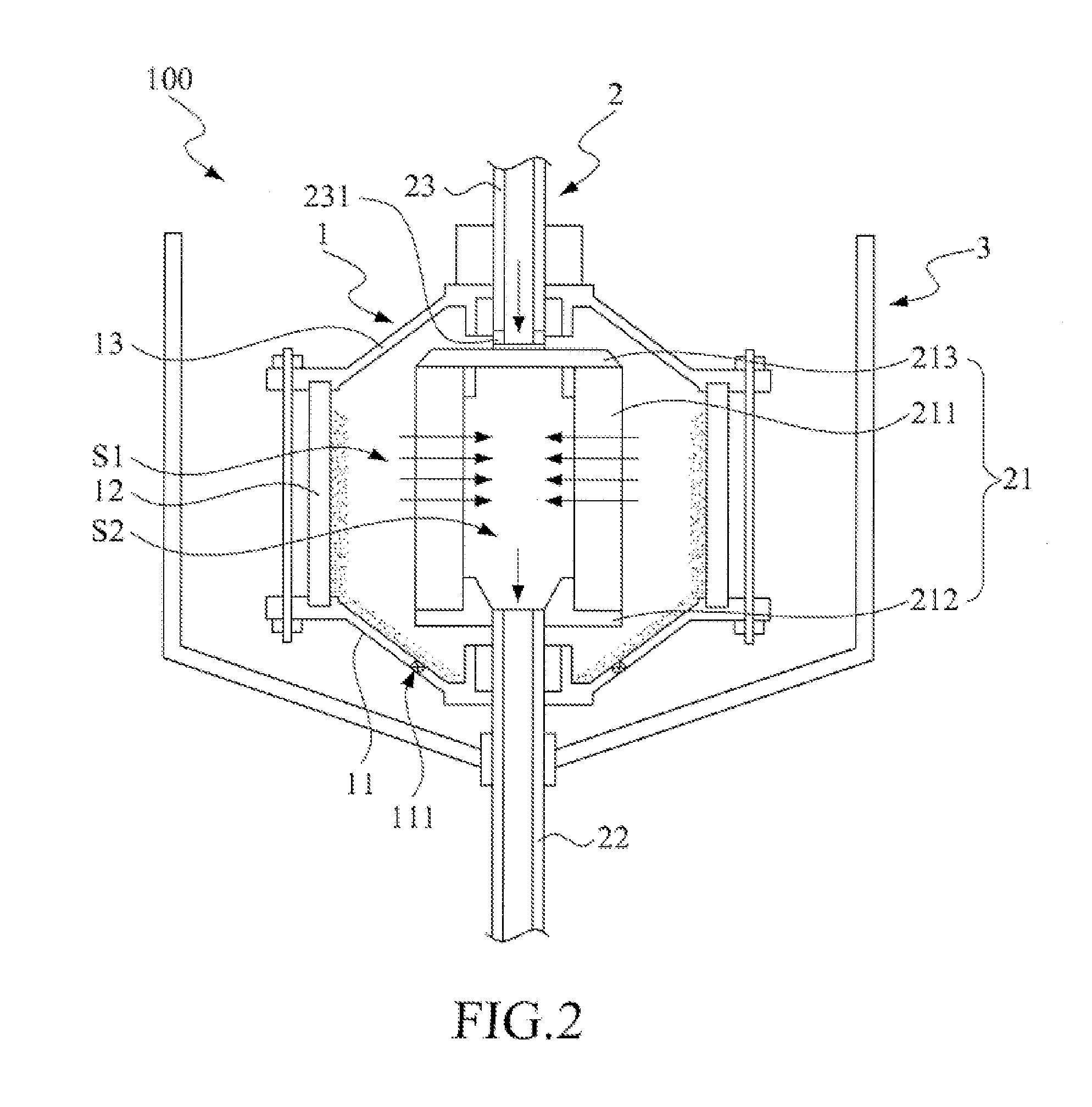 Centrifugal filtering device and method for operating the same