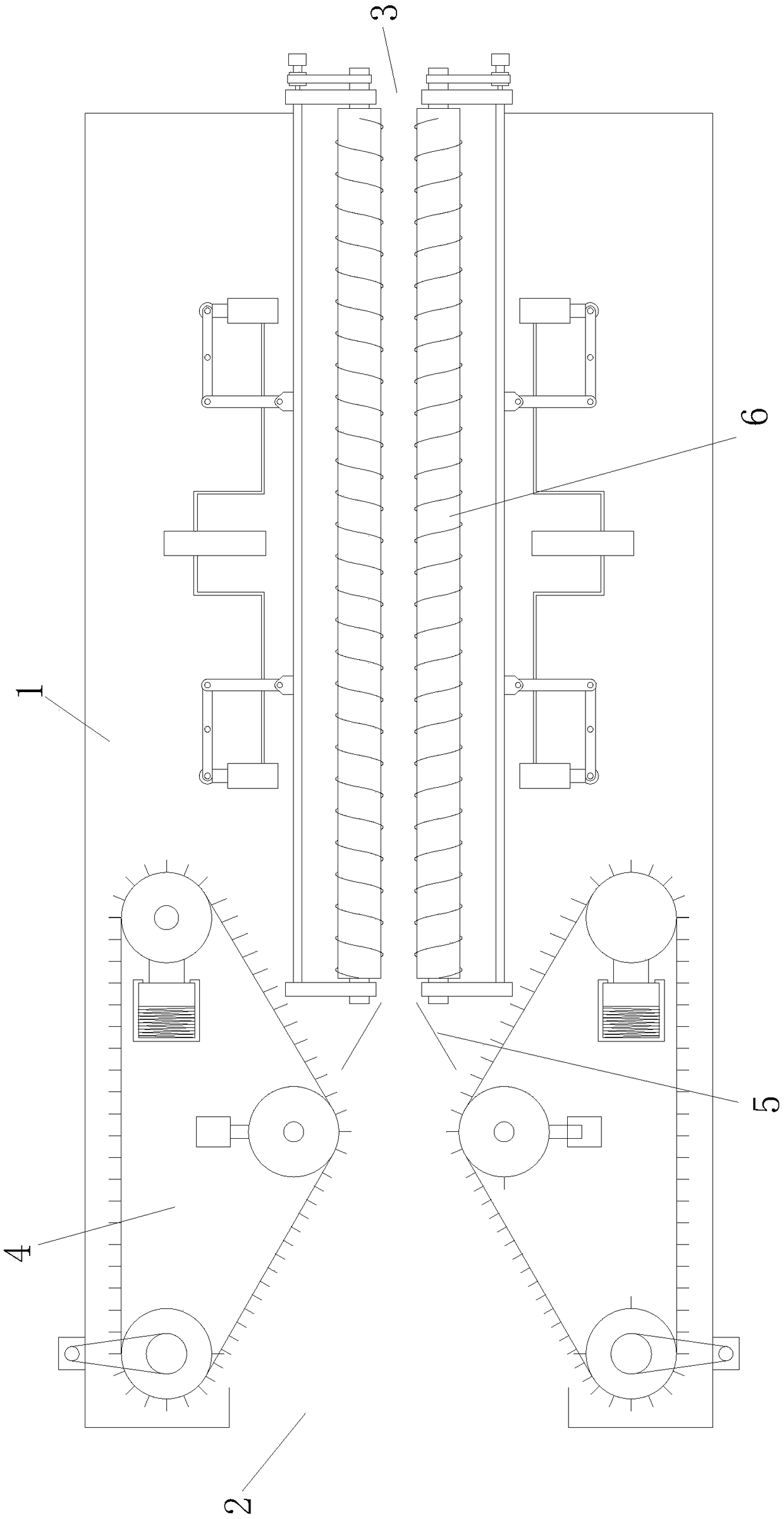 Corn harvester clamping and conveying apparatus