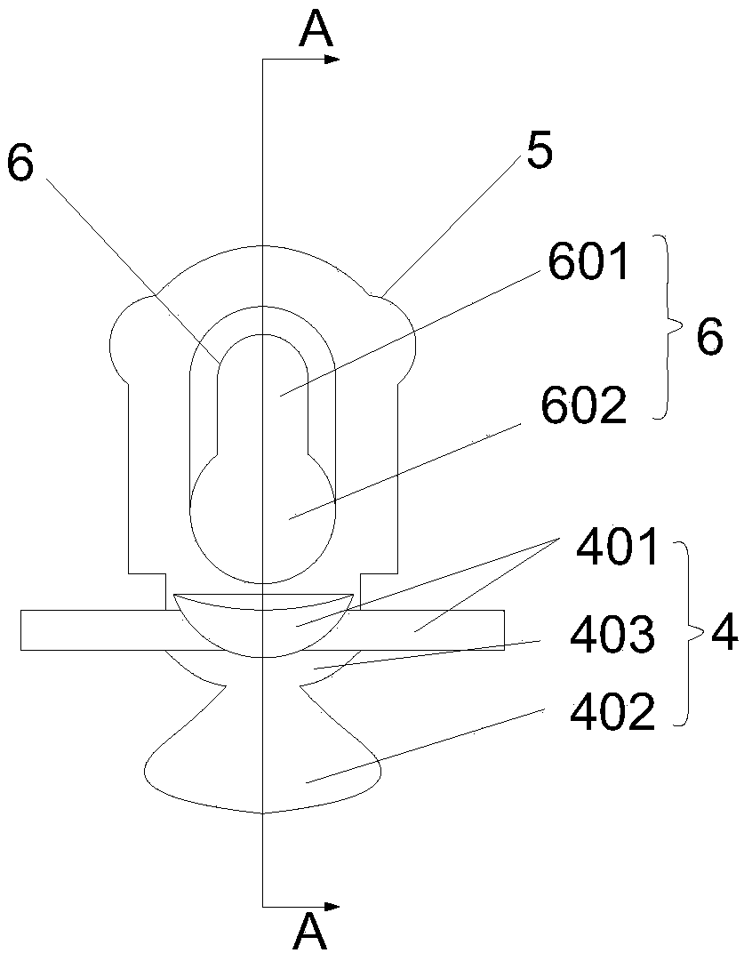 Liftable plastic container and manufacturing method thereof