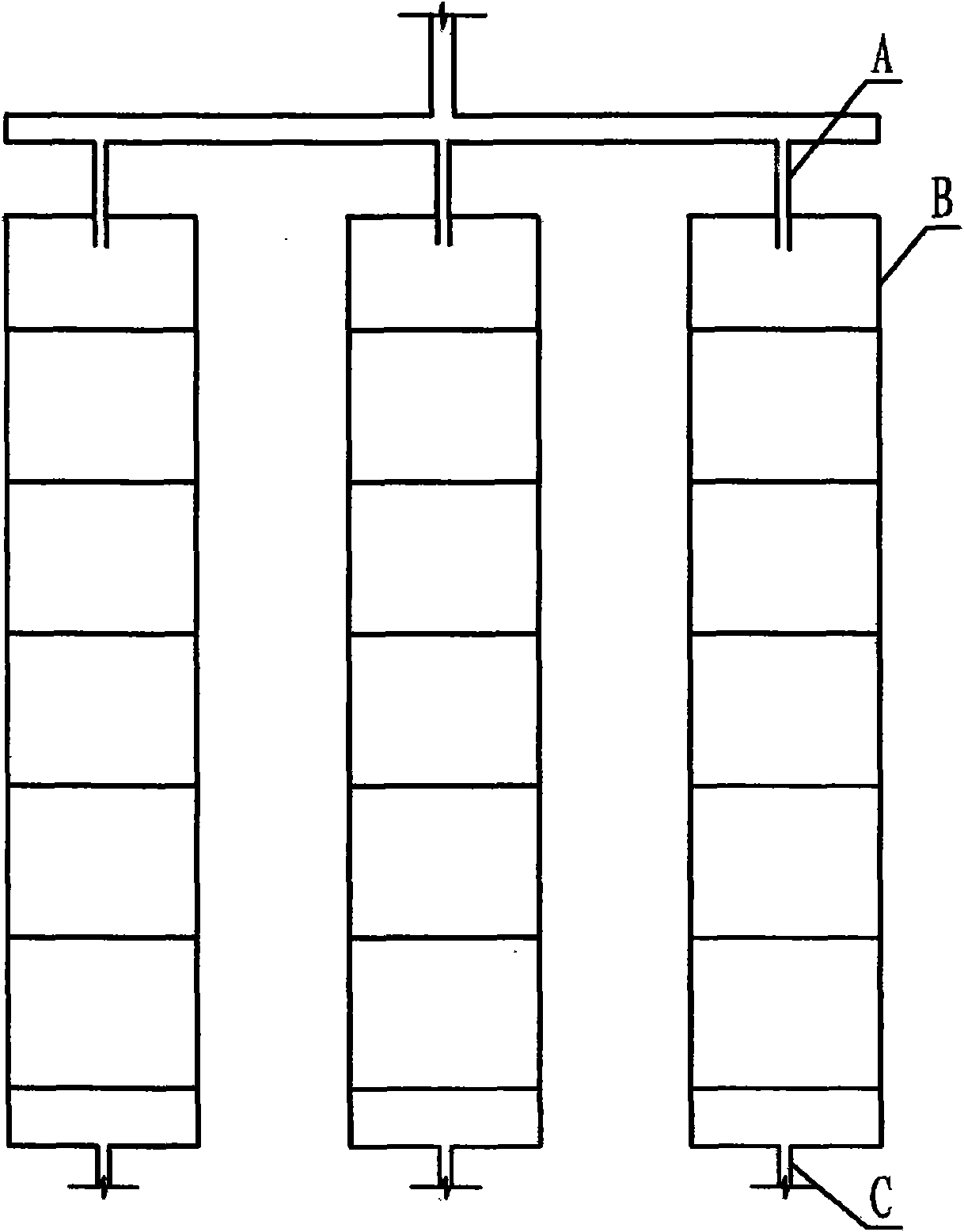 Water cascading type fish egg incubator